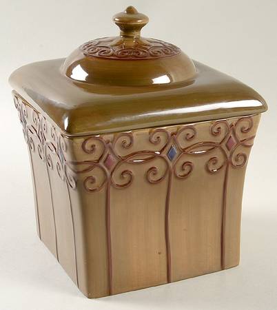 Treasured Home Medium Canister & Lid