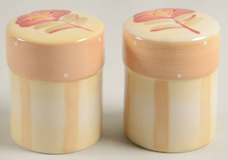 Cottage Hill Salt & Pepper Set
