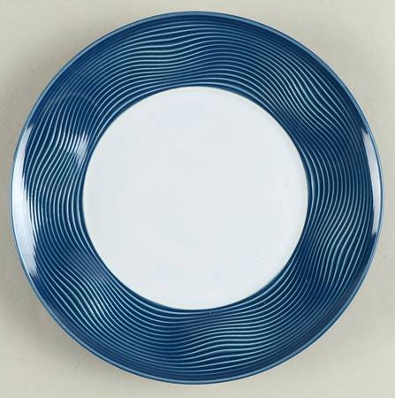 Topos Wave Salad Plate