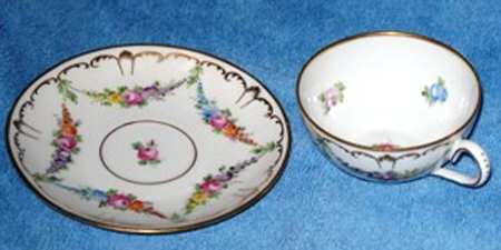 DRE97 Flat Cup & Saucer Set