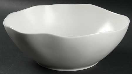 FLWR Pearl 9" Round Serving Bowl