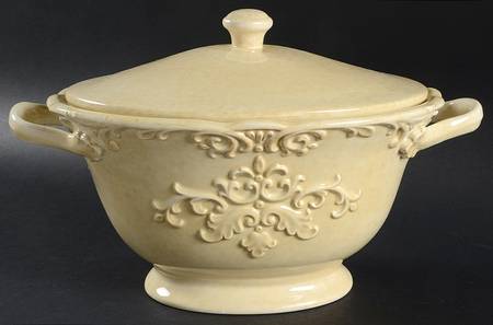 Provence Oval Covered Vegetable