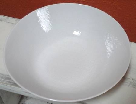 DOT17 9" Round Vegetable Bowl