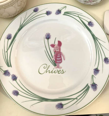 Winnie the Pooh (Floral Rim) Large Rim Soup Bowl