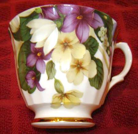 DUC61 Footed Cup