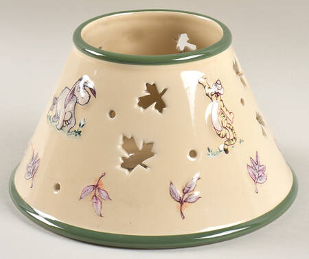 Winnie the Pooh (Leaf&Animal Rim) Candle Shade