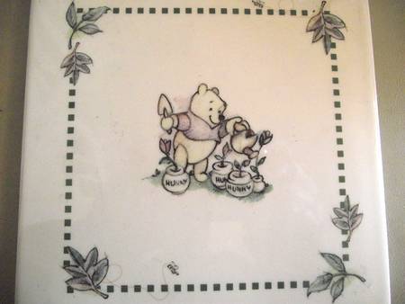 Winnie the Pooh (Leaf&Animal Rim) Tea Tile