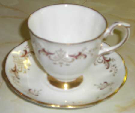 DUC70 Footed Cup & Saucer Set