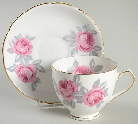 322 Footed Cup & Saucer Set