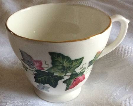 DUC96 Footed Cup