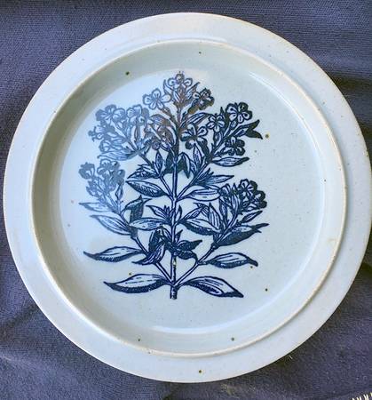 DAN179 Dinner Plate