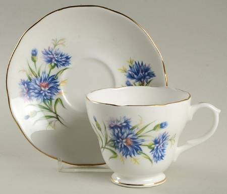 DUC112 Footed Cup & Saucer Set