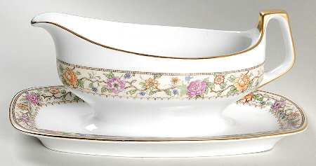 EAM10 Gravy Boat with Attached Underplate
