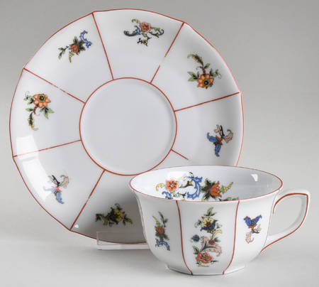 EAM11 Flat Cup & Saucer Set