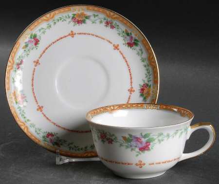 EAM2 Flat Cup & Saucer Set