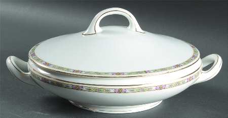 The Hanover Round Covered Vegetable