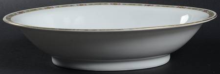 The Hanover 9" Oval Vegetable Bowl