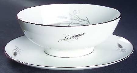 Ceralia Gravy Boat with Attached Underplate by Easterling