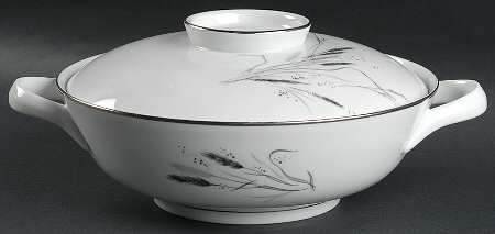 Ceralia Round Covered Vegetable