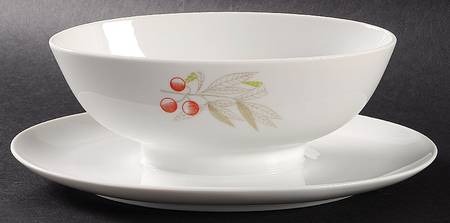Forever Spring (Coupe) Gravy Boat with Attached Underplate