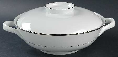 Lohengrin Round Covered Vegetable