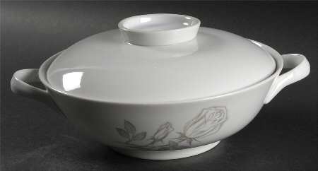 Regatta Rose Round Covered Vegetable