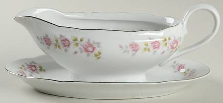 Bella Rose Gravy Boat with Attached Underplate
