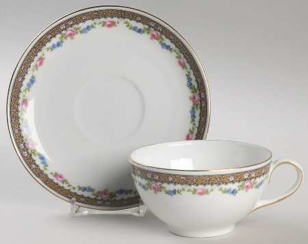 1092 Flat Cup & Saucer Set