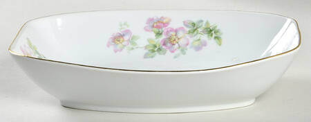 1239 9" Oval Vegetable Bowl