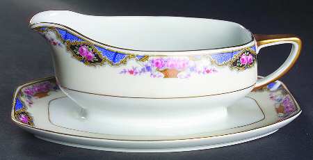1262 (Verge, Cream Rim) Gravy Boat with Attached Underplate