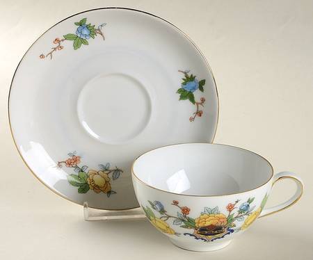 1374 Flat Cup & Saucer Set