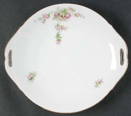 1388 Handled Cake Plate