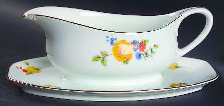 1389 Gravy Boat with Attached Underplate