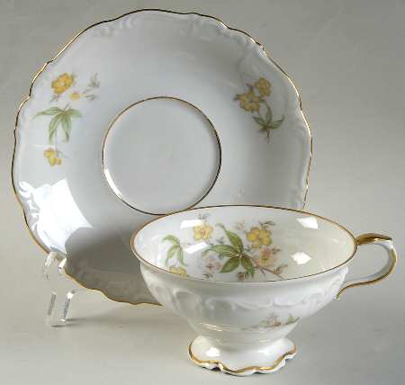 17635 Footed Cup & Saucer Set