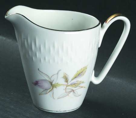 21437 (Coupe, Gold Trim) Creamer
