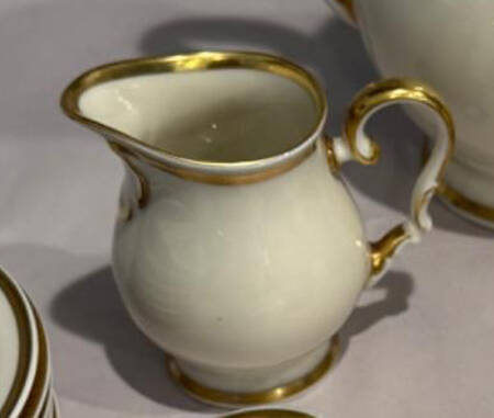 7540 (Rim Shape) Creamer