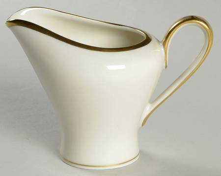 7540 (Coupe Shape) Creamer