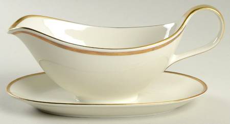 7540 (Coupe Shape) Gravy Boat with Attached Underplate