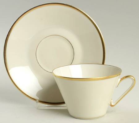 7540 (Coupe Shape) Flat Cup & Saucer Set