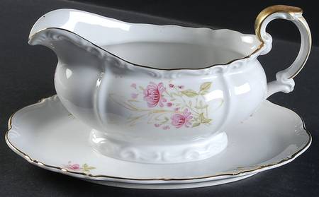 Alhambra Gravy Boat with Attached Underplate