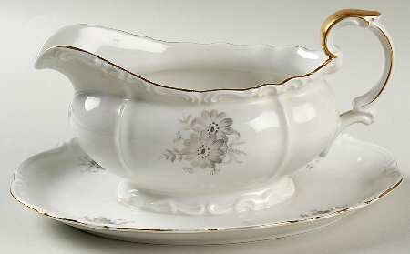 Andouca Gravy Boat with Attached Underplate
