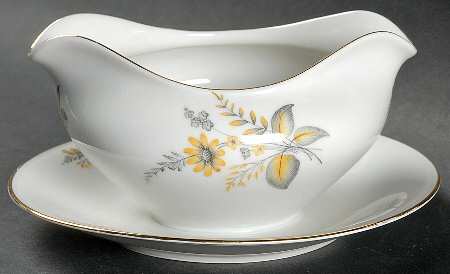 Beatrice Gravy Boat with Attached Underplate