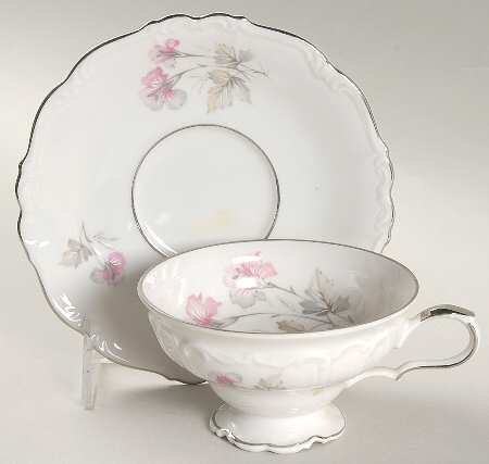 Belfonte Footed Cup & Saucer Set