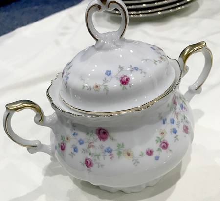 Brighton Sugar Bowl & Lid
