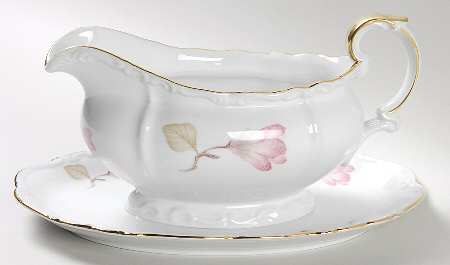 Carolina Gravy Boat with Attached Underplate