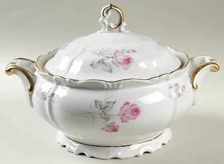 Chateau Rose Round Covered Vegetable