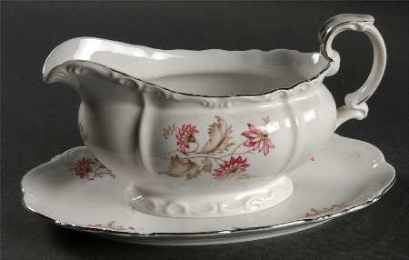 Clinton Gravy Boat with Attached Underplate