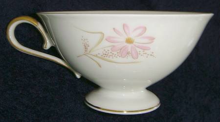 Concordia Footed Cup