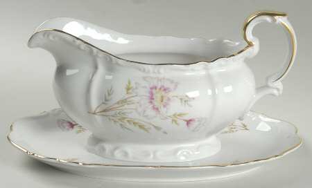 Gardenia Gravy Boat with Attached Underplate
