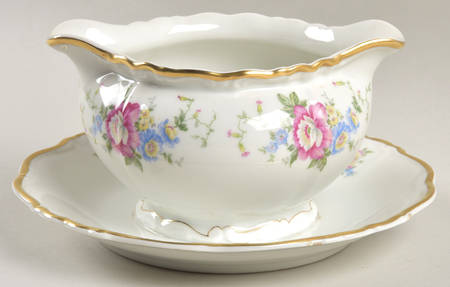 Gilford Gravy Boat with Attached Underplate